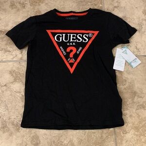 GUESS Kids Boy 8 Black Tee with Red Triangle Logo NEW shirt top NEW graphic